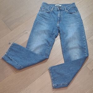 Levi's 94 Baggy Jeans Women's sz 27 100% Cotton Mid Rise Denim Jeans